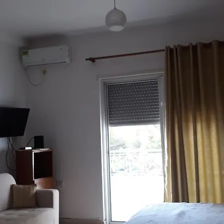 Apartment In Center